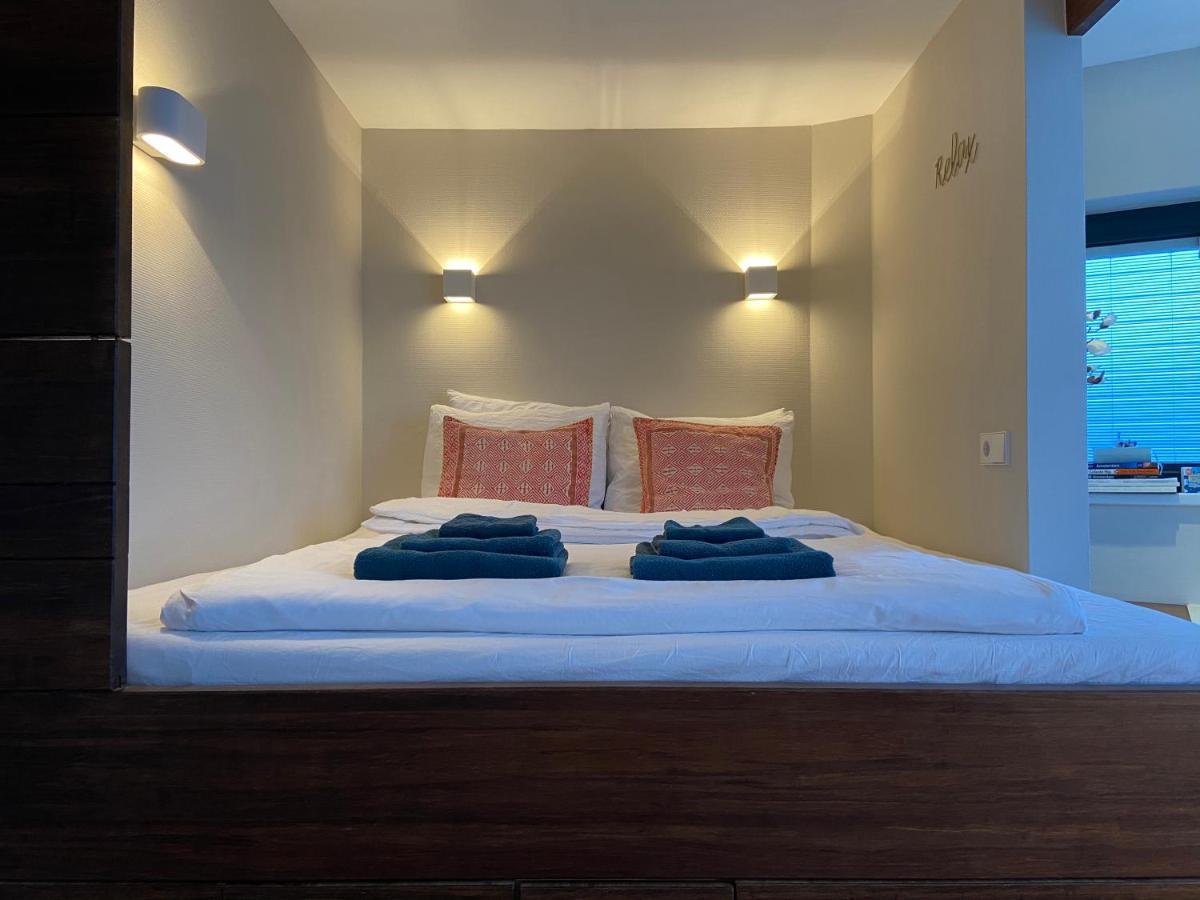 Houseboat Sophia Hotel Amsterdam Bagian luar foto